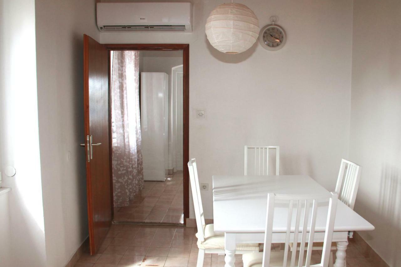 Apartman Cathedral ชิเบนิก ภายนอก รูปภาพ