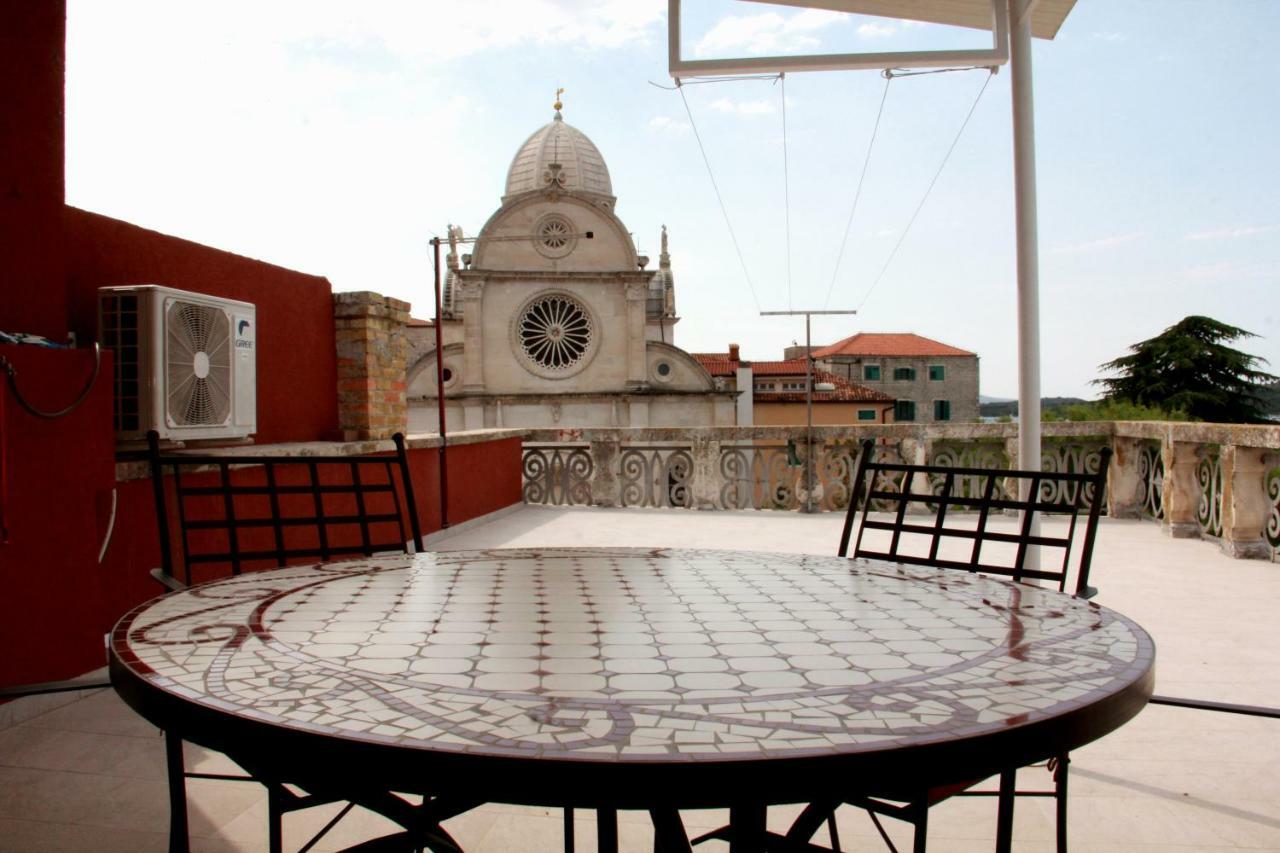 Apartman Cathedral ชิเบนิก ภายนอก รูปภาพ
