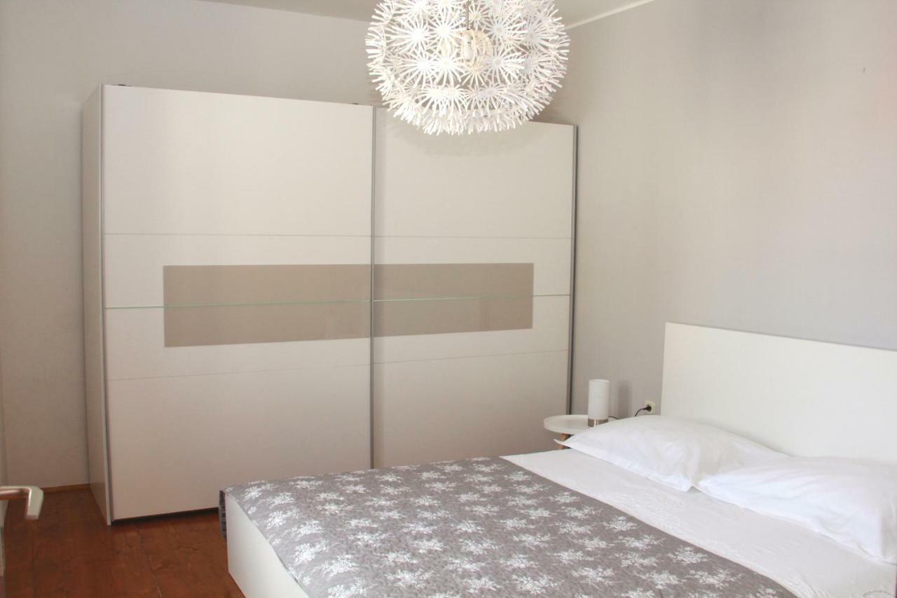 Apartman Cathedral ชิเบนิก ภายนอก รูปภาพ